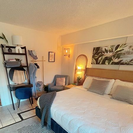 Seashore Waikiki Studio 1 Block From A Beach No Resort Fees ホノルル エクステリア 写真