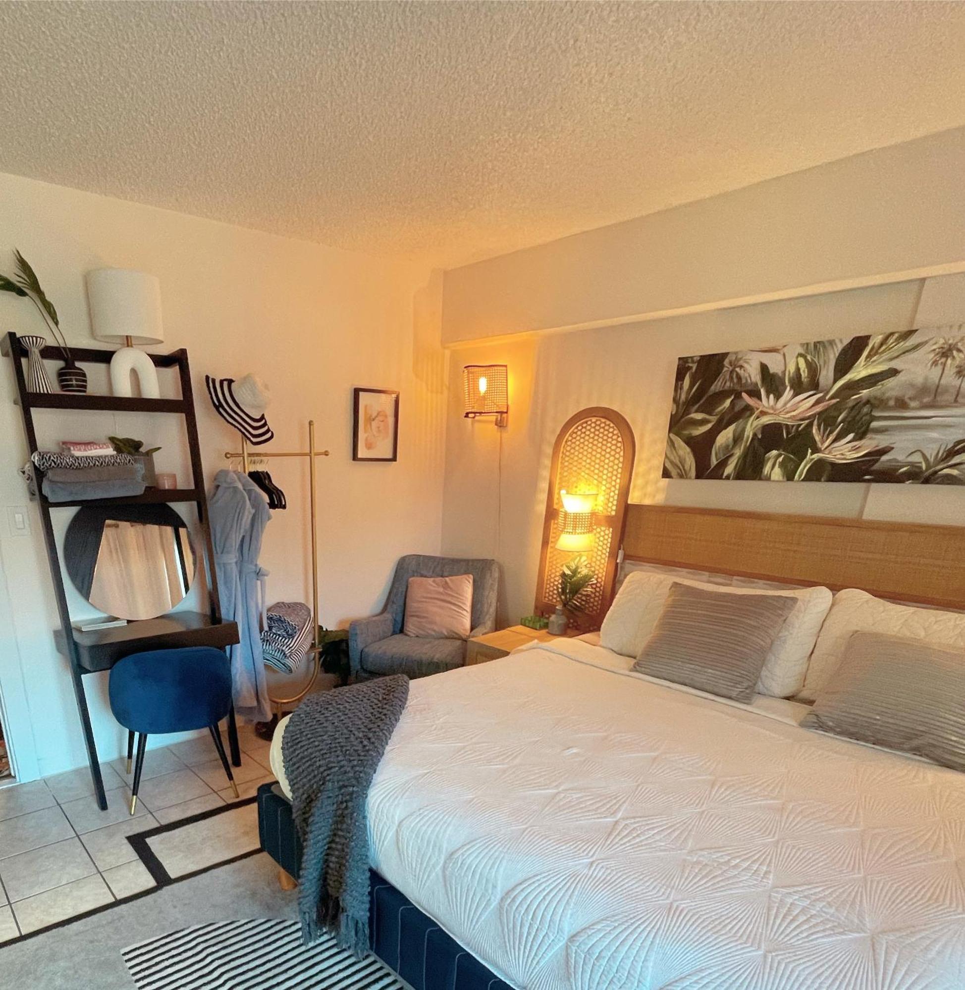 Seashore Waikiki Studio 1 Block From A Beach No Resort Fees ホノルル エクステリア 写真